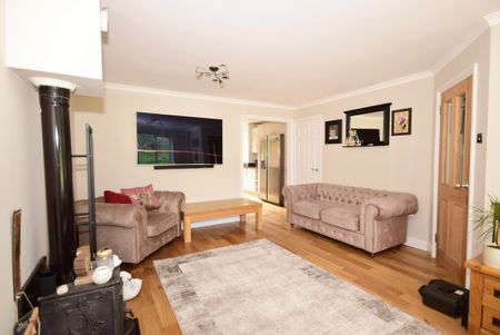 3 bedroom terraced house to rent - Photo 5