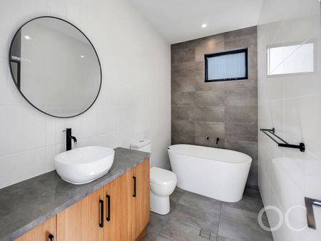 Open the Door to Designer Living Between the City and the Sea - Photo 2