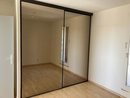 Location Appartement 2 pièces 57m² NARBONNE 11100 - Photo 3