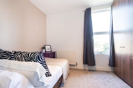 Knowle Terrace, Burley, LS4 2PA, Leeds - Photo 3