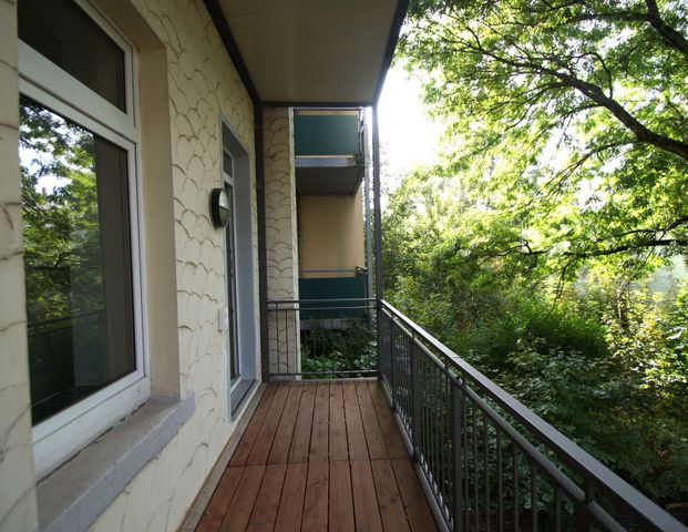 68m²-Wohnung mit großem Balkon ins Grüne! - Photo 1