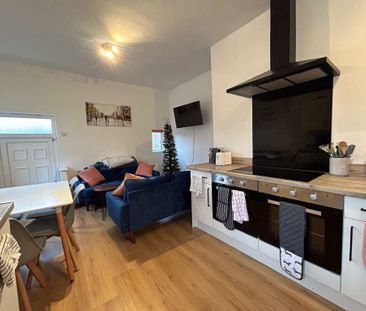 6 bedroom maisonette to rent - Photo 1