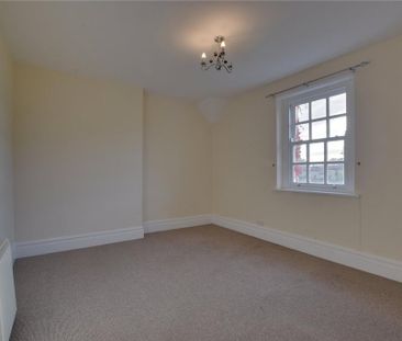 2 bedroom semi-detached house to rent - Photo 3