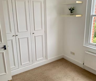 1 Bed Flat, Malbrook Road, SW15 - Photo 1