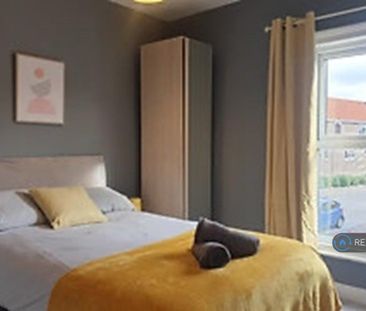 2 bedroom end of terrace house to rent - Photo 5