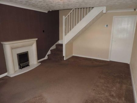 2 bedroom semi-detached house to rent - Photo 5