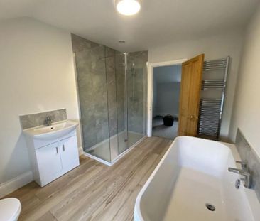 4 bedroom detached house to rent - Photo 5