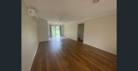 2 Bedroom duplex with garage! - Photo 2