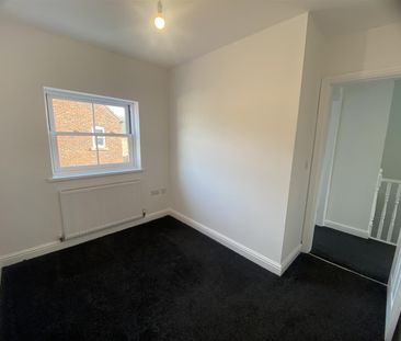 Rainbow Close, Thorne, Doncaster - Photo 5