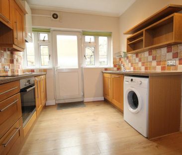 2 bedroom flat to rent - Photo 6