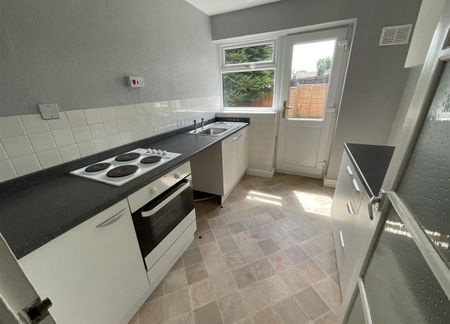 Cowan Close, Bilton, Rugby, Warwickshire CV22 7HW - Photo 3