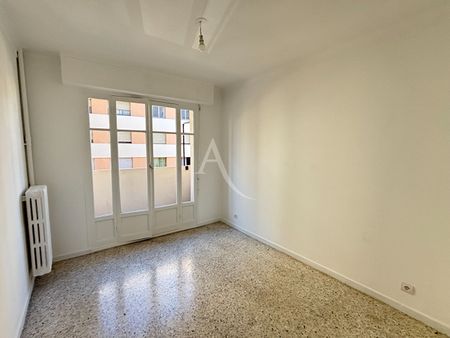 Location Appartement 3 pièces 56m² NICE 06100 - Photo 2