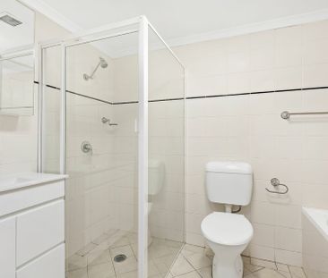 Convenient Lifestyle - Photo 4