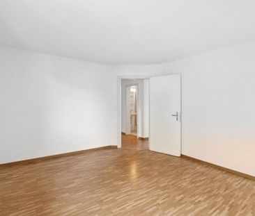 Helle Wohnung mit Cheminée - Foto 6