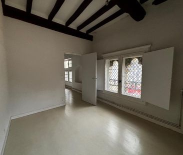 Location Appartement 3 pièces 74m² AIRE SUR L ADOUR 40800 - Photo 2