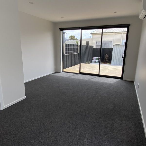 Superb Townhouse - Photo 1