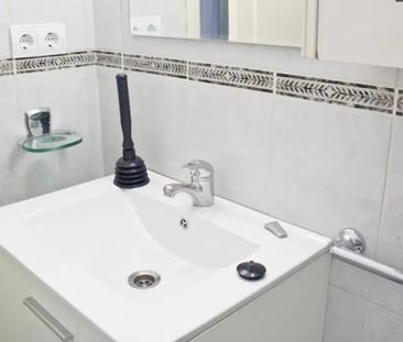 Carrer del Doctor Vicente Pallarés, Valencia, Valencian Community 4... - Photo 5