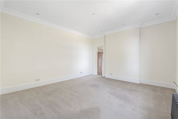 A five bedroom detached property situated within Lichfield. - Photo 1