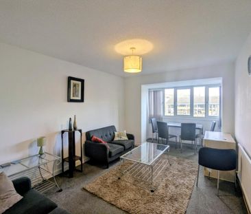 2 bedroom flat to rent - Photo 3