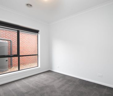 COMFORT, CONVENIENCE & LOCATION - Photo 3