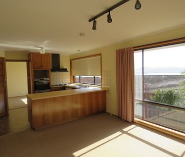6 Hatton Gardens, Sandy Bay TAS 7005 - House For Rent | Domain - Photo 1