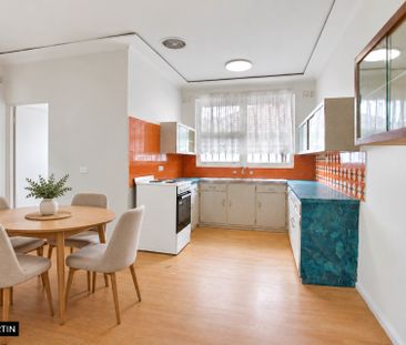 MGM MARTIN – THREE BEDROOM HOUSE (UNFURNISHED) - Photo 3