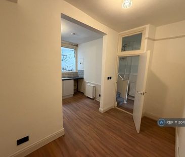 3 bedroom terraced house to rent - Photo 6
