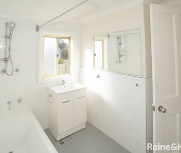 COUNTRY STYLE HOME - Photo 6