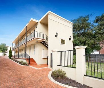 3/10 Violet Street, Essendon VIC 3040 - Photo 6