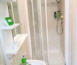 One Double Bedroom Available, 8 Cromwell Road, Belfast, BT7 1JW - Photo 6