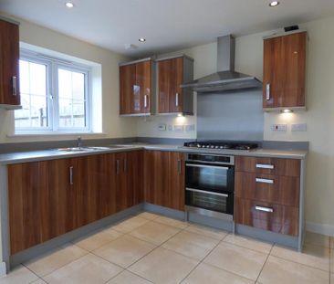 3 bedroom end of terrace house to rent - Photo 5