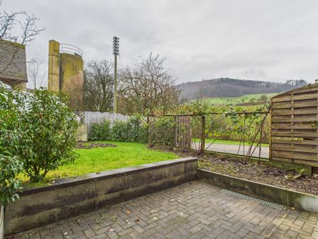 Light-flooded 2.5-room apartment with seating area in Arisdorf BL Your personal retreat - Photo 2