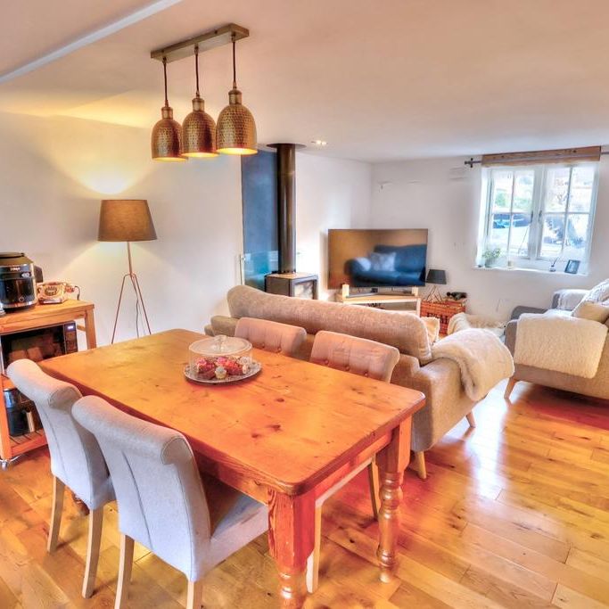 2 bedroom semi-detached house to rent - Photo 1