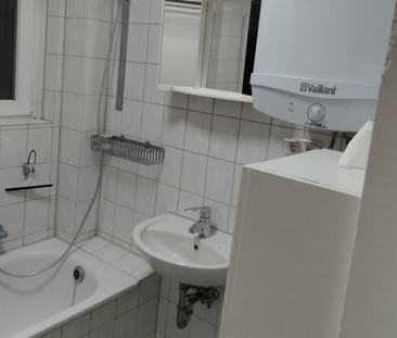 Moderne 4-Zimmer-Wohnung mit Balkon in Nieder-Eschbach - Photo 1