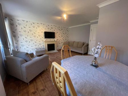 3 bedroom semi-detached house to rent - Photo 2