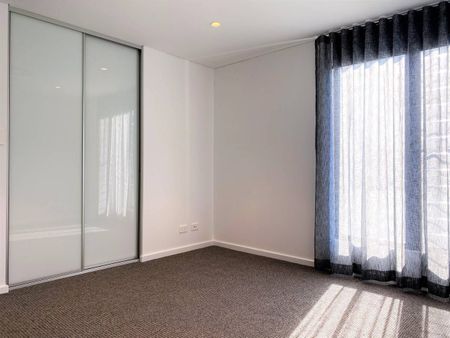 Luxury Apartment Living - Photo 2