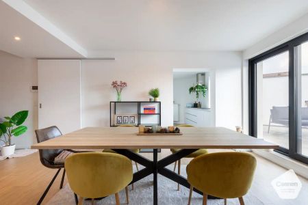 Zéér ruim appartement met 2 slaapkamers en groot terras. - Foto 4