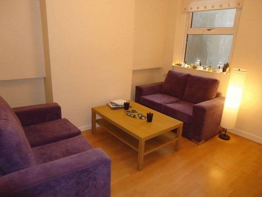 3 bedroom terraced house to rent - Photo 1