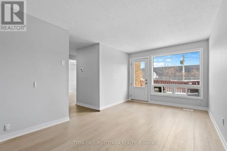 68 - 2939 FAIRLEA CRESCENT - Photo 2