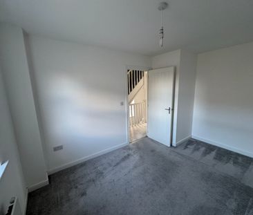 4 Bed Semi-Detached House, Merchant Avenue, NG8 - Photo 4