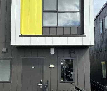 Elliot st end unit and carpark - Photo 3