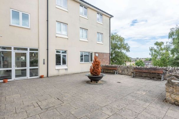 Moorland Close, Witney, Oxfordshire, OX28 - Photo 1