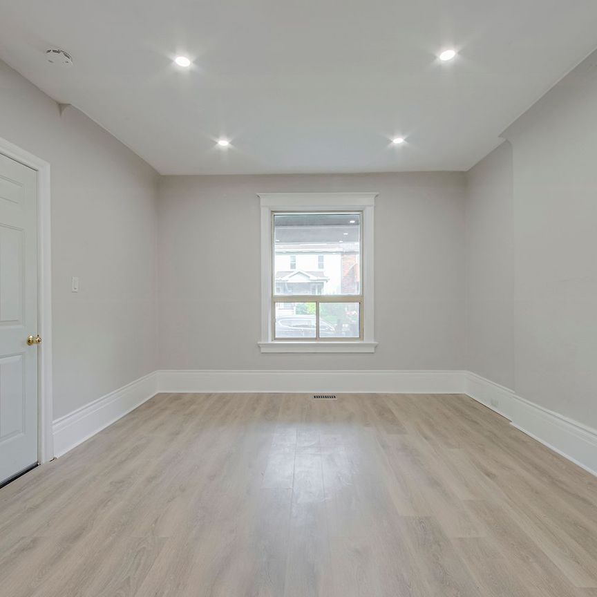For Lease - 25 Sandford Avenue Unit# Main, Toronto, Ontario - Photo 1