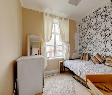 2 bedroom flat to rent - Photo 6