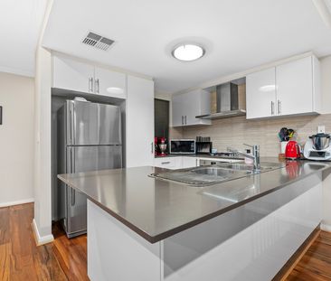 Modern 3-Bedroom Villa for Rent - Photo 2