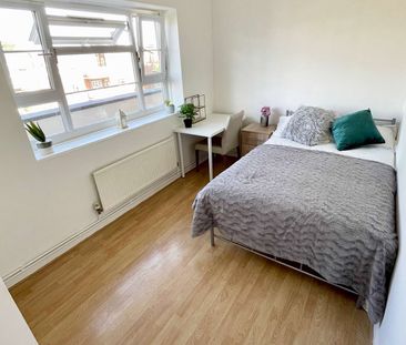 Rooms Available in Professional Houseshare in Angel N1 - Photo 2