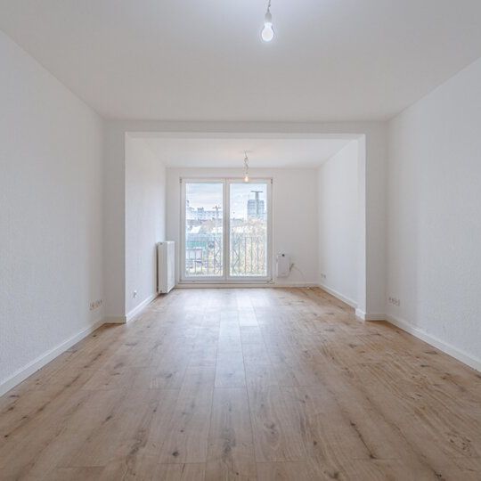 Citynah Wohnen! Frisch sanierte, helle Maisonette-Wohnung mit Dachterrasse - Photo 1