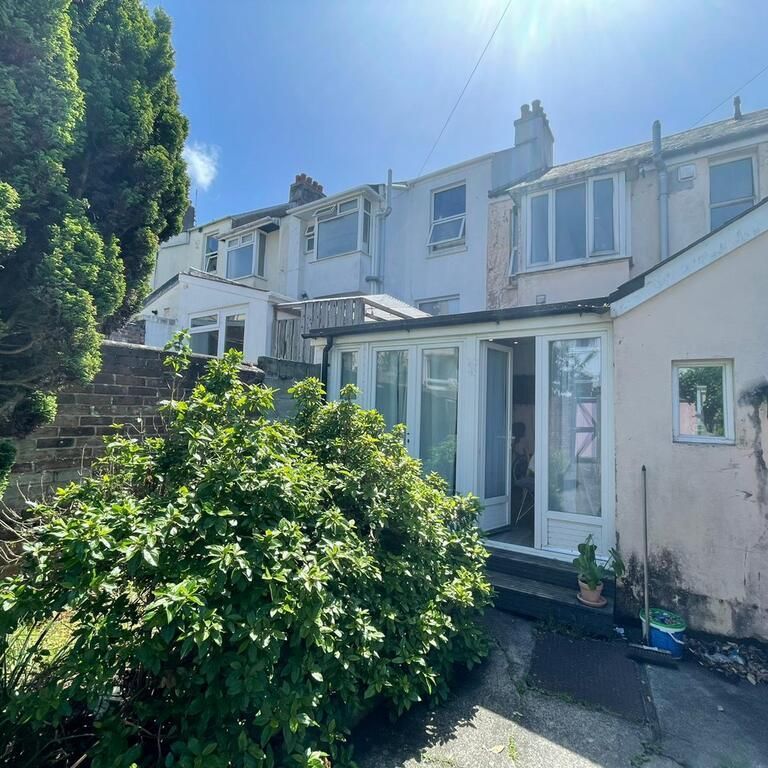 24 Winston Avenue - Photo 1