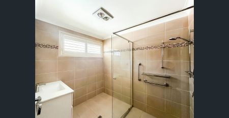 Charming Brick Home with Expansive Outdoor Views - Photo 5