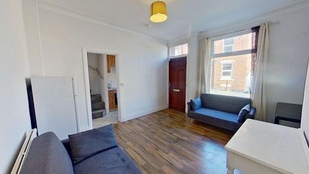 3 bedroom terraced house to rent - Photo 2